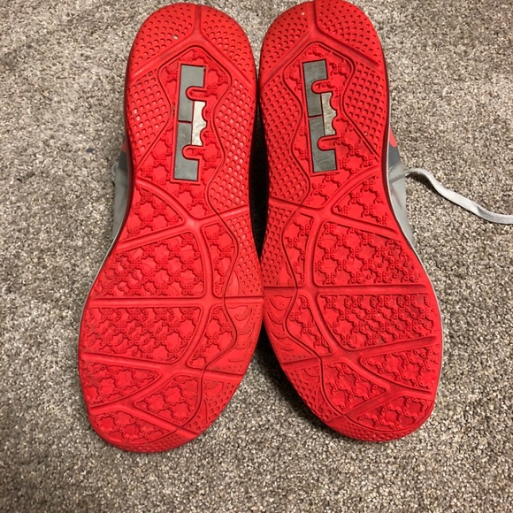 LeBron 11 Lows Laser Crimson Size 12 - Picture 5 of 7